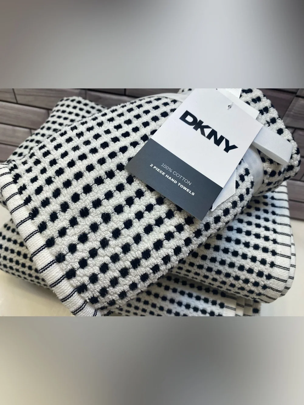 DKNY ❤️Cotton (2) Bath & (2)Hand ,(4) WASHCLOTH Towel Set B&W NWT